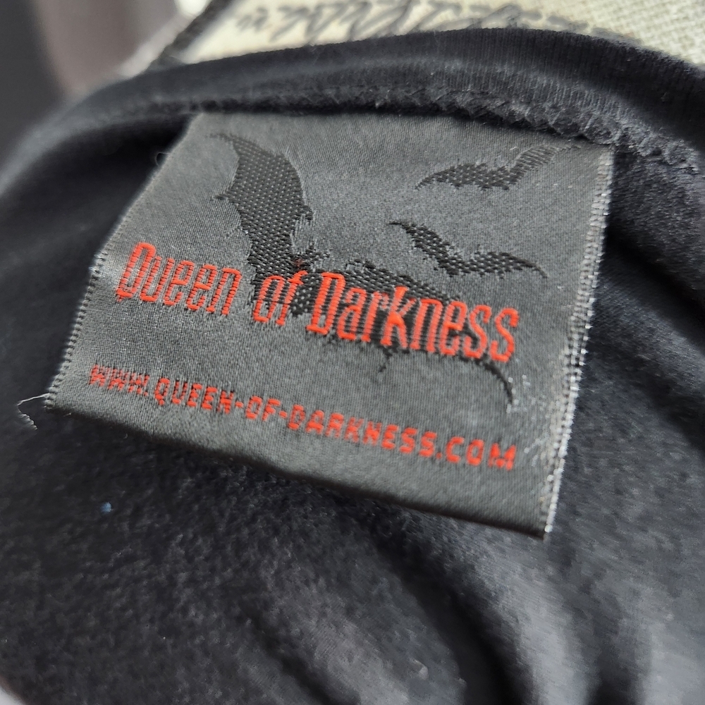 Queen Of Darkness Skull Web Dress - Picture 7 of 7
